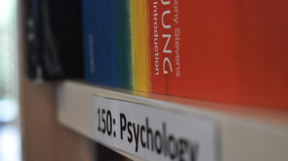 Redes sociales para psicólogos: qué publicar sin romper la ética